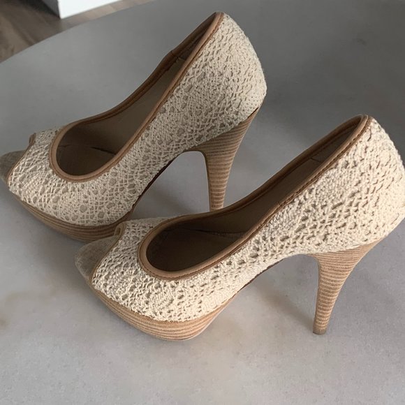 Aldo Lace Heels - Picture 7 of 7